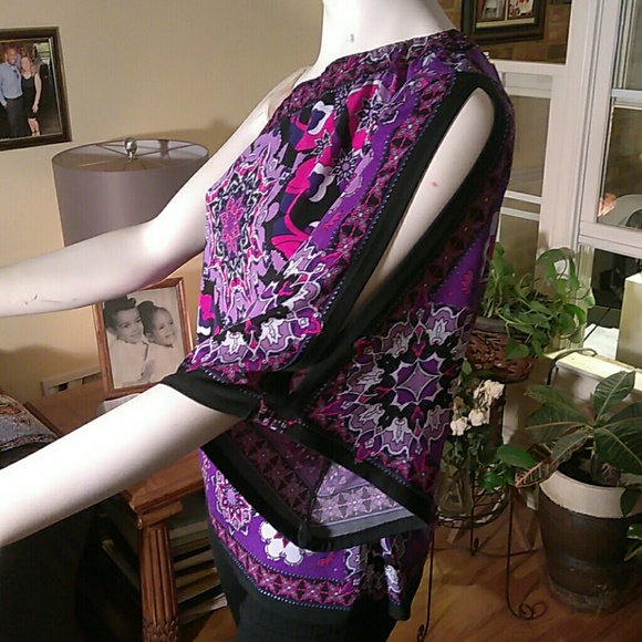 Sexy Cach'e ladies open shoulder top - Picture 3 of 8